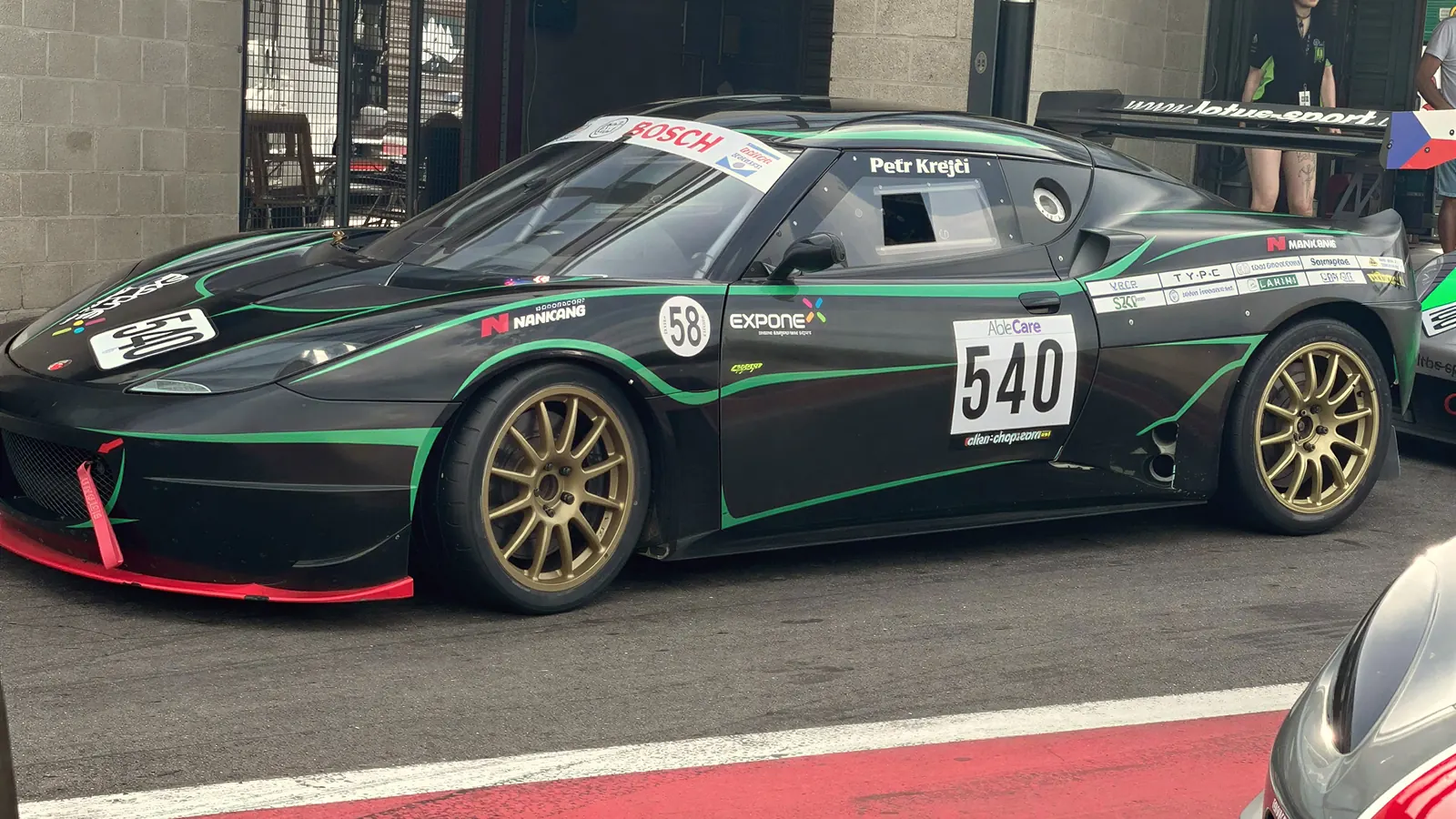 LOTUS EVORA GT4 týmu KT Motorsport